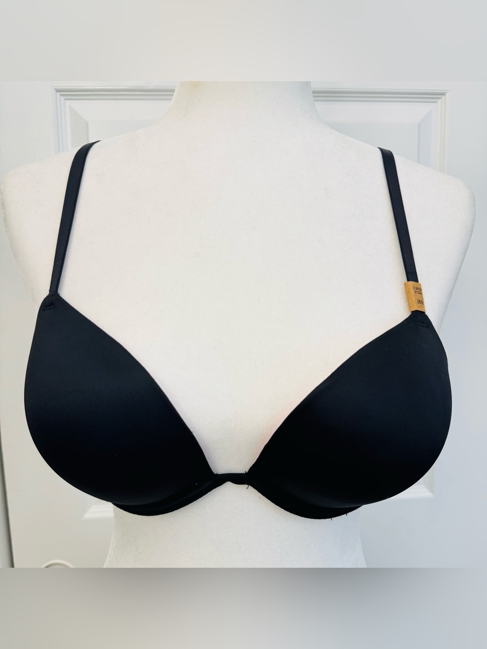 Victoria's Secret Wear Everywhere Super Push-up Bra 36B NWT